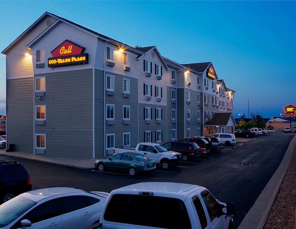 Woodspring Suites Topeka Exterior foto