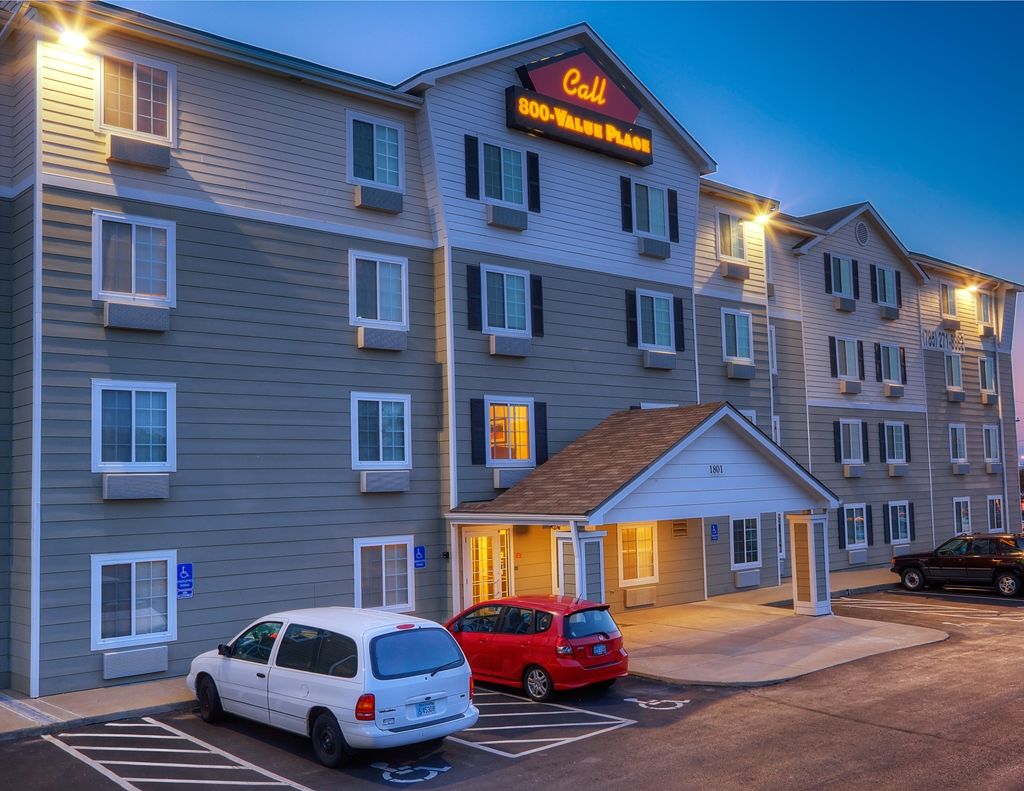 Woodspring Suites Topeka Exterior foto